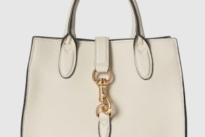 795349_AZB0G_9540_001_062_0000_Light-Small-tote-bag-with-hook-closure_gucci